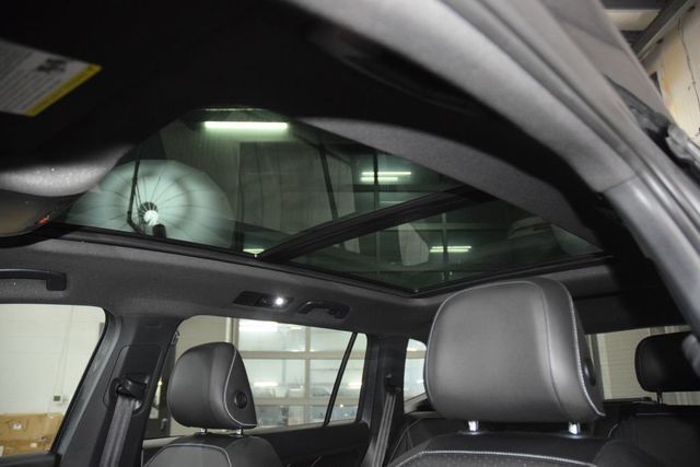 2023 Volkswagen Tiguan 2.0T SE R-Line Black 4MOTION - 23031637 - 43