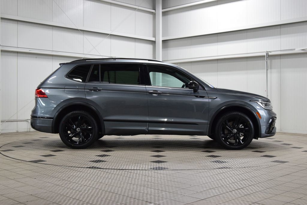 2023 Volkswagen Tiguan 2.0T SE R-Line Black 4MOTION - 23031637 - 8