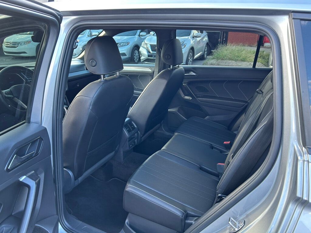 2023 Volkswagen Tiguan SE R-Line Black photo 9