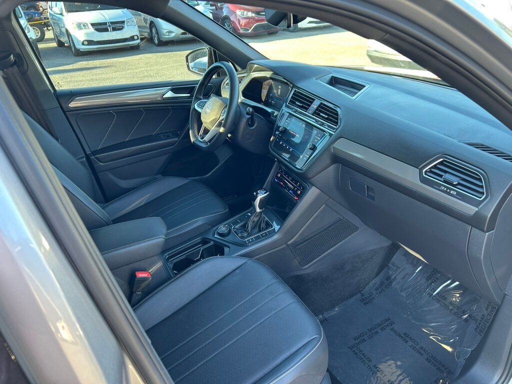 2023 Volkswagen Tiguan SE R-Line Black photo 10