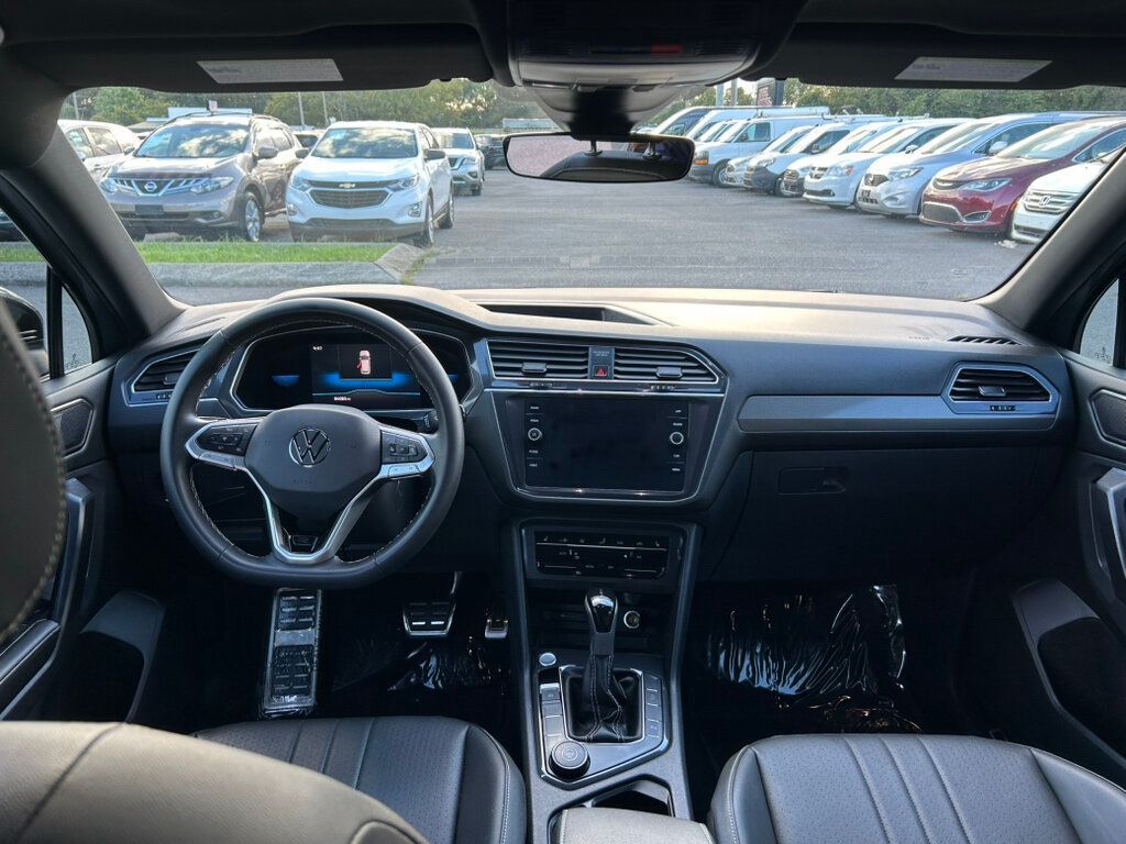 2023 Volkswagen Tiguan SE R-Line Black photo 12
