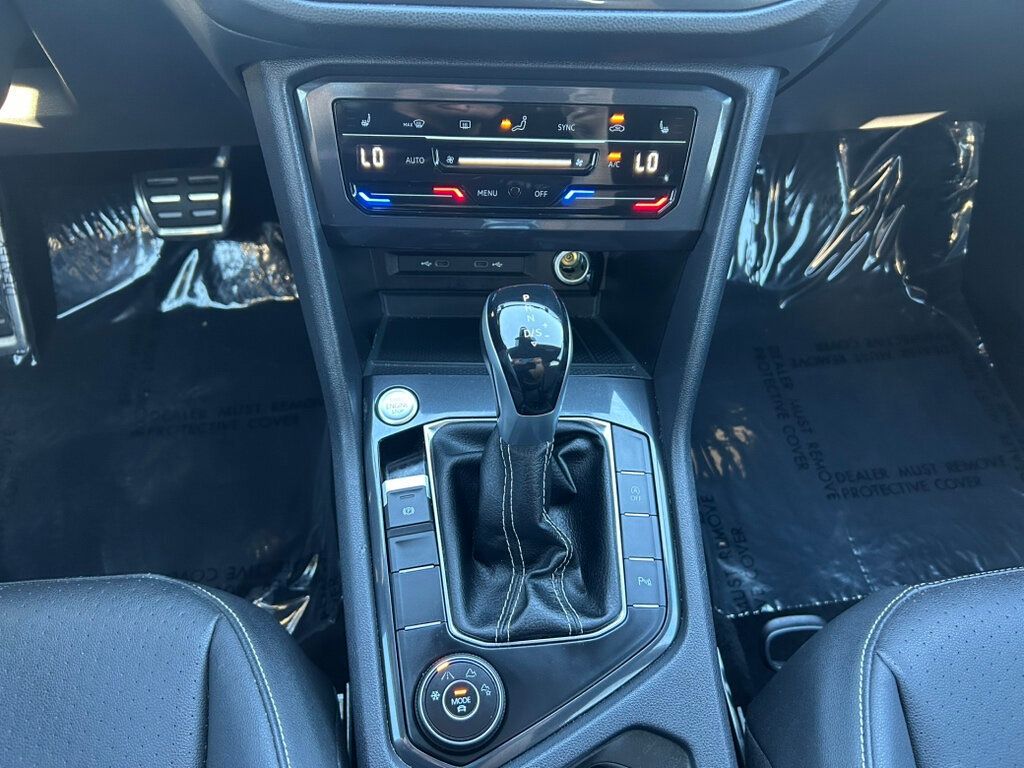 2023 Volkswagen Tiguan SE R-Line Black photo 15