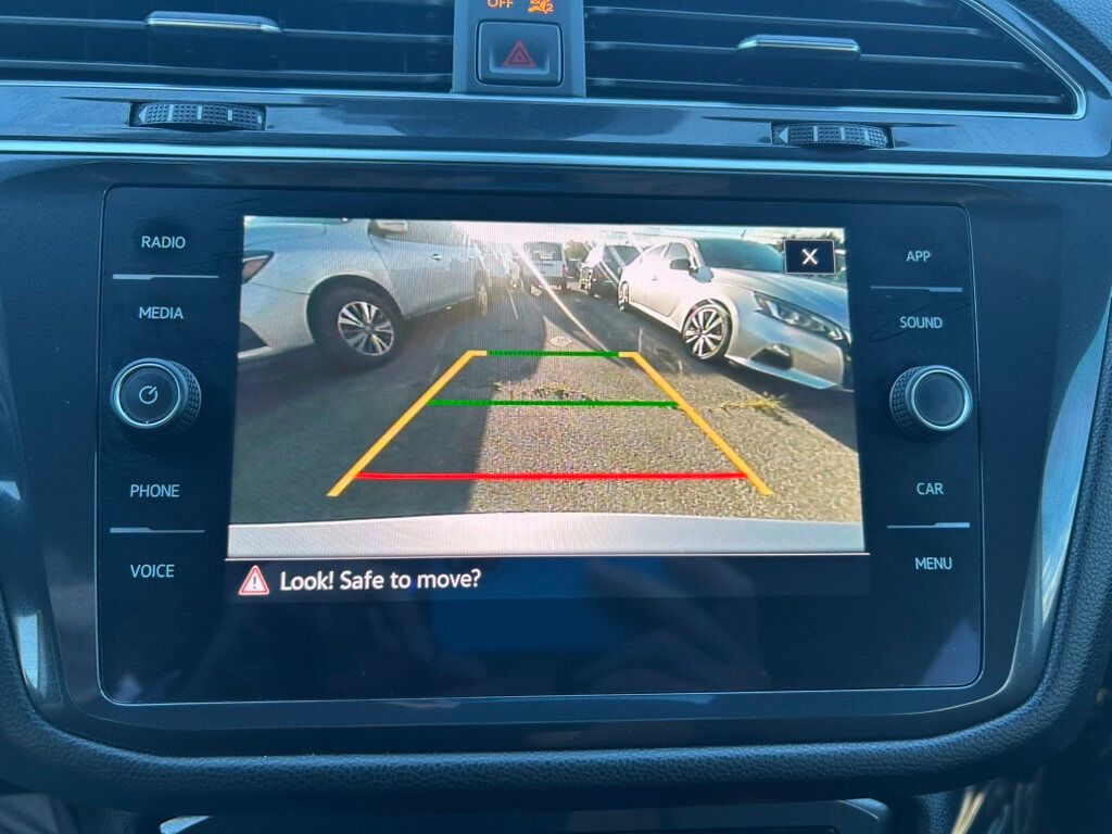 2023 Volkswagen Tiguan SE R-Line Black photo 17