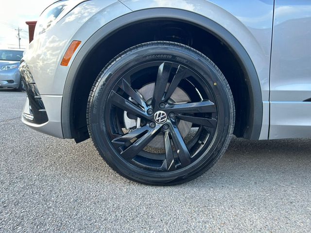2023 Volkswagen Tiguan 2.0T SE R-Line Black 4MOTION - 22924753 - 18