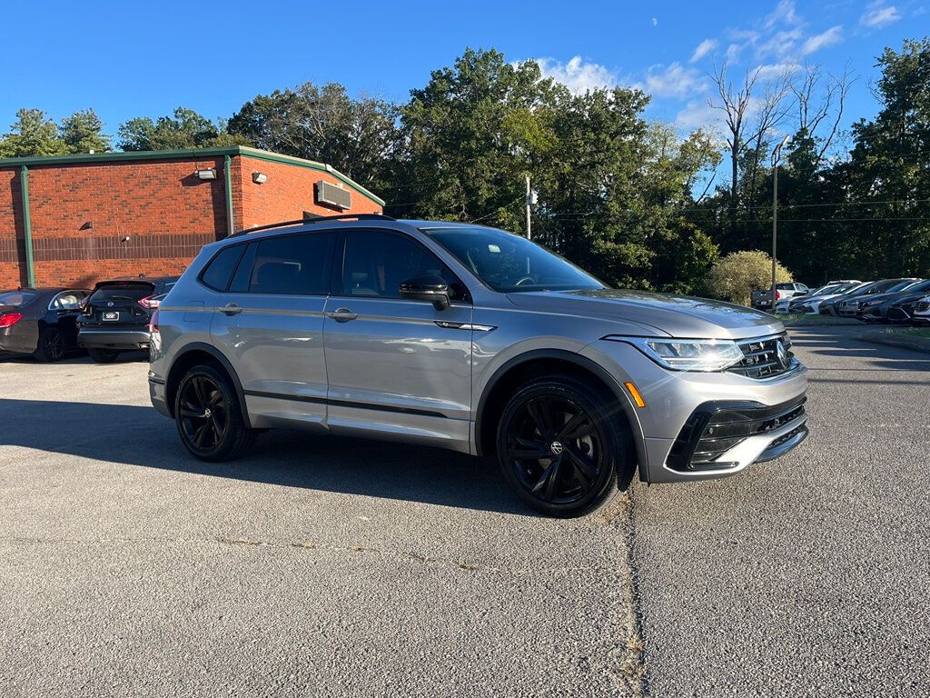 2023 Volkswagen Tiguan SE R-Line Black photo 2