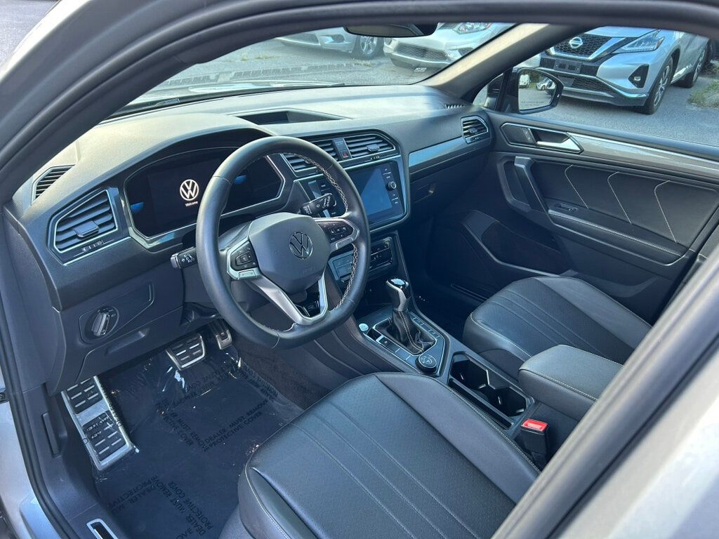 2023 Volkswagen Tiguan SE R-Line Black photo 8