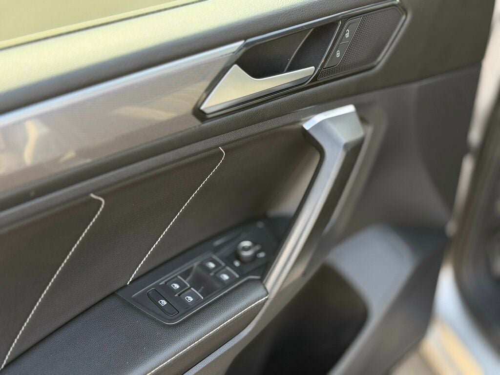 2023 Volkswagen Tiguan 2.0T SE R-Line Black 4MOTION - 22984428 - 14