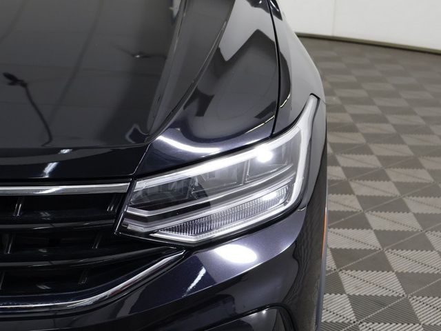2023 Volkswagen Tiguan 2.0T SE R-Line Black 4MOTION - 22943636 - 14