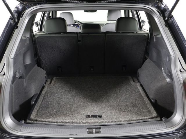 2023 Volkswagen Tiguan 2.0T SE R-Line Black 4MOTION - 22943636 - 19