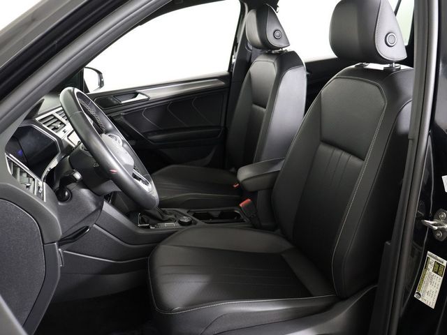 2023 Volkswagen Tiguan 2.0T SE R-Line Black 4MOTION - 22943636 - 31