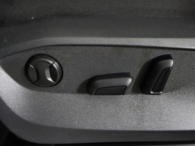 2023 Volkswagen Tiguan 2.0T SE R-Line Black 4MOTION - 22943636 - 33