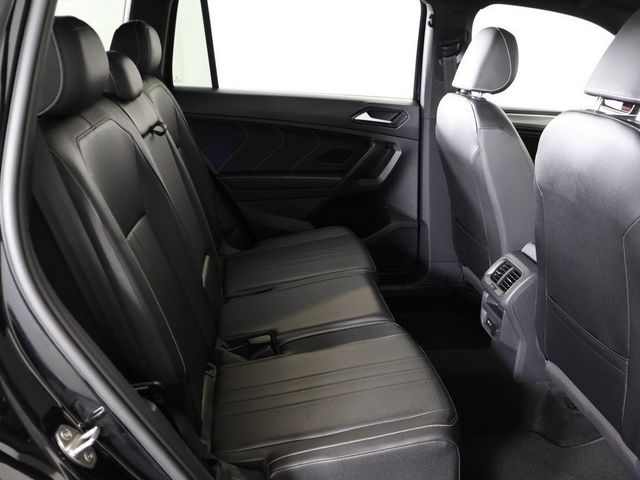 2023 Volkswagen Tiguan 2.0T SE R-Line Black 4MOTION - 22943636 - 35