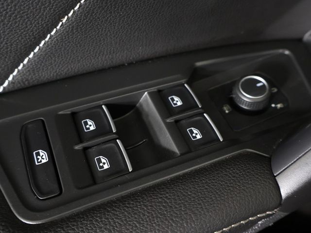 2023 Volkswagen Tiguan 2.0T SE R-Line Black 4MOTION - 22943636 - 38