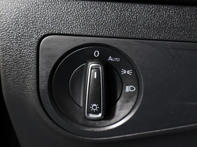 2023 Volkswagen Tiguan 2.0T SE R-Line Black 4MOTION - 22943636 - 39