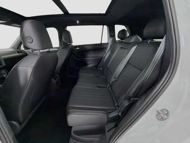 2023 Volkswagen Tiguan 2.0T SE R-Line Black 4MOTION - 23022537 - 24