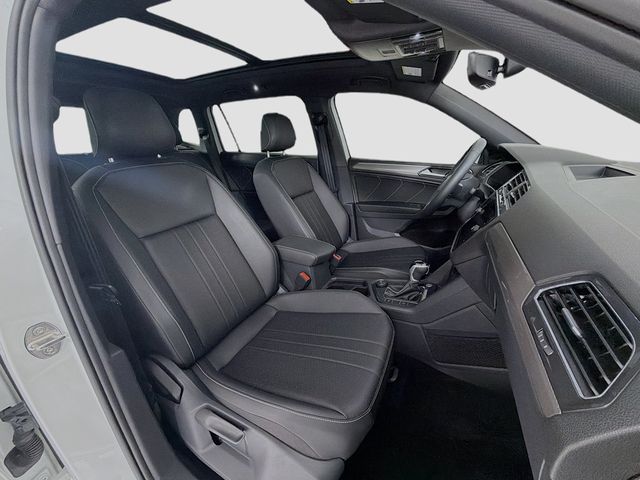 2023 Volkswagen Tiguan 2.0T SE R-Line Black 4MOTION - 23022537 - 28