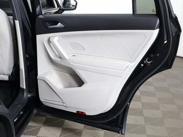 2023 Volkswagen Tiguan 2.0T SE R-Line Black FWD - 22991416 - 26