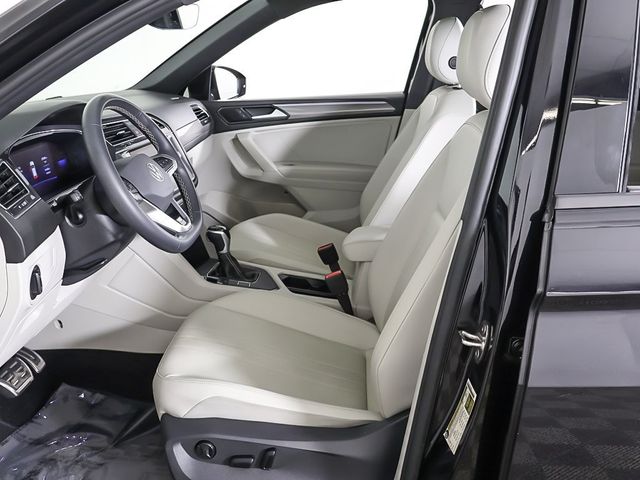 2023 Volkswagen Tiguan 2.0T SE R-Line Black FWD - 22991416 - 31