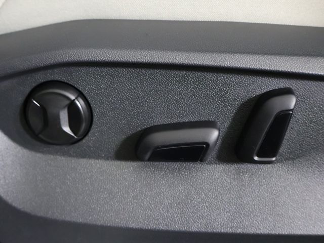 2023 Volkswagen Tiguan 2.0T SE R-Line Black FWD - 22991416 - 33