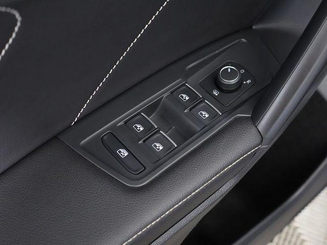 2023 Volkswagen Tiguan 2.0T SE R-Line Black FWD - 23043206 - 38