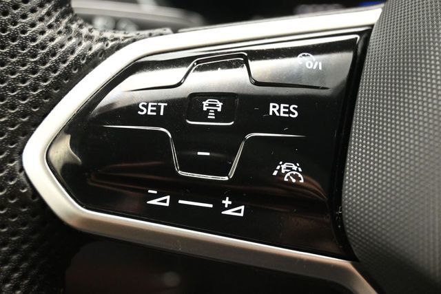 2023 Volkswagen Tiguan 2.0T SE R-Line Black FWD - 23070559 - 18