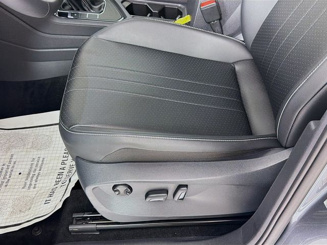 2023 Volkswagen Tiguan 2.0T SE R-Line Black FWD - 23040025 - 17