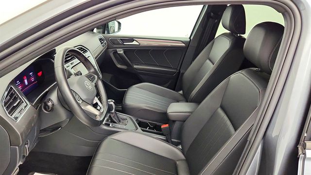 2023 Volkswagen Tiguan 2.0T SE R-Line Black FWD - 23063482 - 18