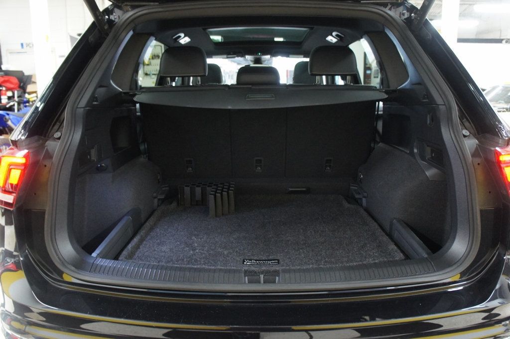 2023 Volkswagen Tiguan R-Line 4MOTION, Stunning - 22988928 - 9