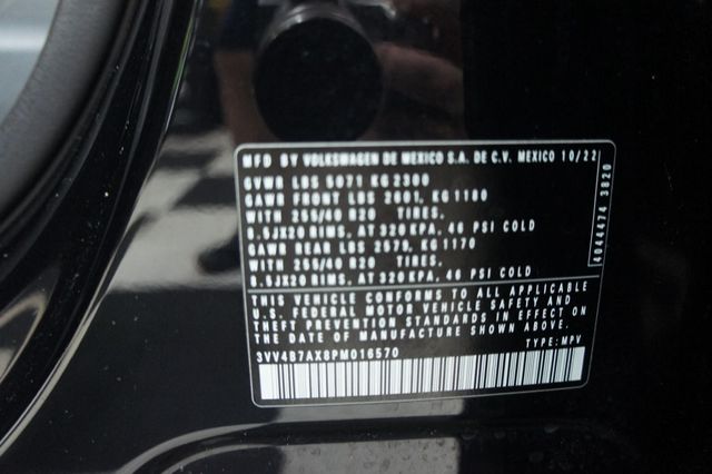 2023 Volkswagen Tiguan R-Line 4MOTION, Stunning - 22988928 - 24