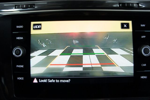 2023 Volkswagen Tiguan R-Line 4MOTION, Stunning - 22988928 - 32