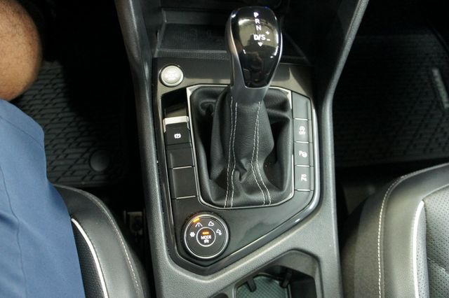 2023 Volkswagen Tiguan R-Line 4MOTION, Stunning - 22988928 - 34