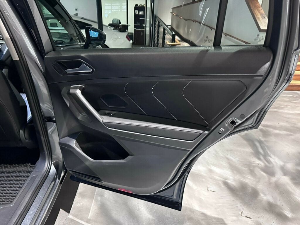 2023 Volkswagen Tiguan SE/3rdRow/AdapCruise/HtdSeats/AppleCarplay/AndroidAuto/LEDlights - 22721881 - 21