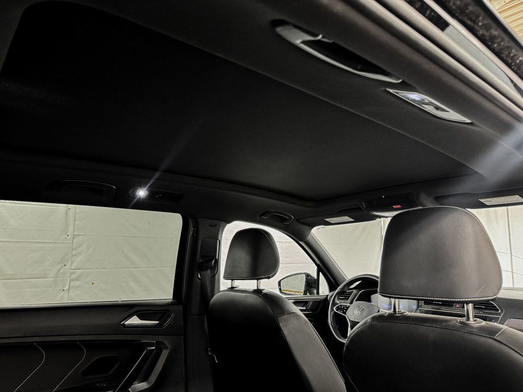 2023 Volkswagen Tiguan SE R-Line Black photo 10