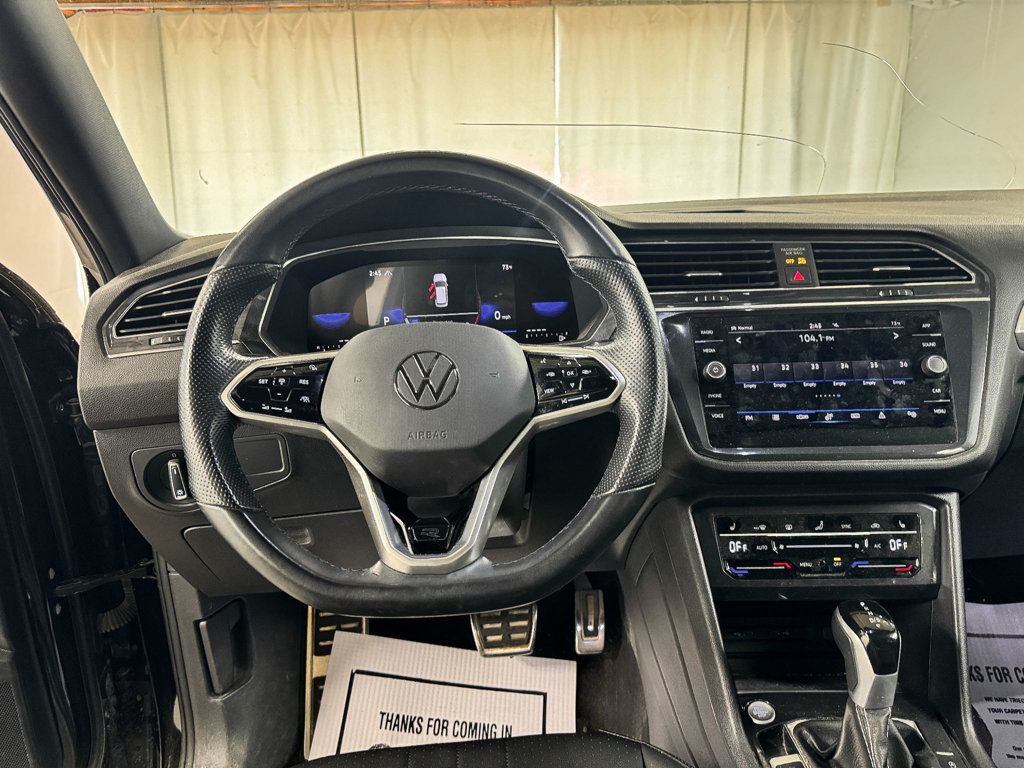 2023 Volkswagen Tiguan SE R-Line Black photo 11