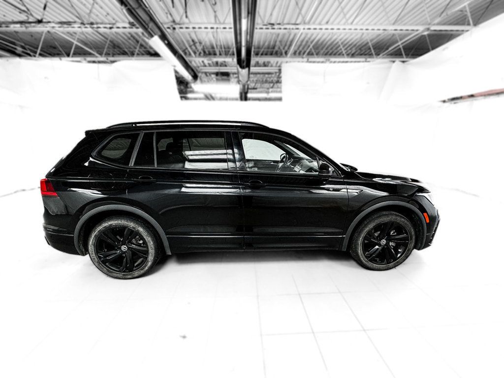 2023 Volkswagen Tiguan SE R-Line Black photo 4