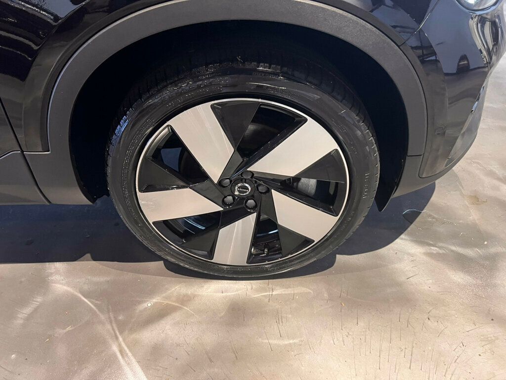 2023 Volvo C40 Recharge Pure Electric AWD/UltimatePkg/360Cam/AdapCruise/PanoRoof/HtdSteerWheel/NAV - 22988210 - 12