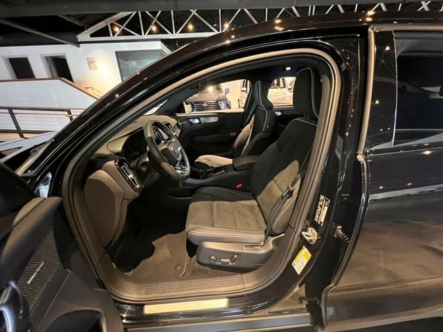 2023 Volvo C40 Recharge Pure Electric AWD/UltimatePkg/360Cam/AdapCruise/PanoRoof/HtdSteerWheel/NAV - 22988210 - 16