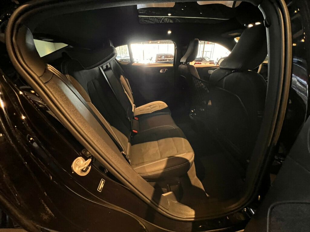 2023 Volvo C40 Recharge Pure Electric AWD/UltimatePkg/360Cam/AdapCruise/PanoRoof/HtdSteerWheel/NAV - 22988210 - 26