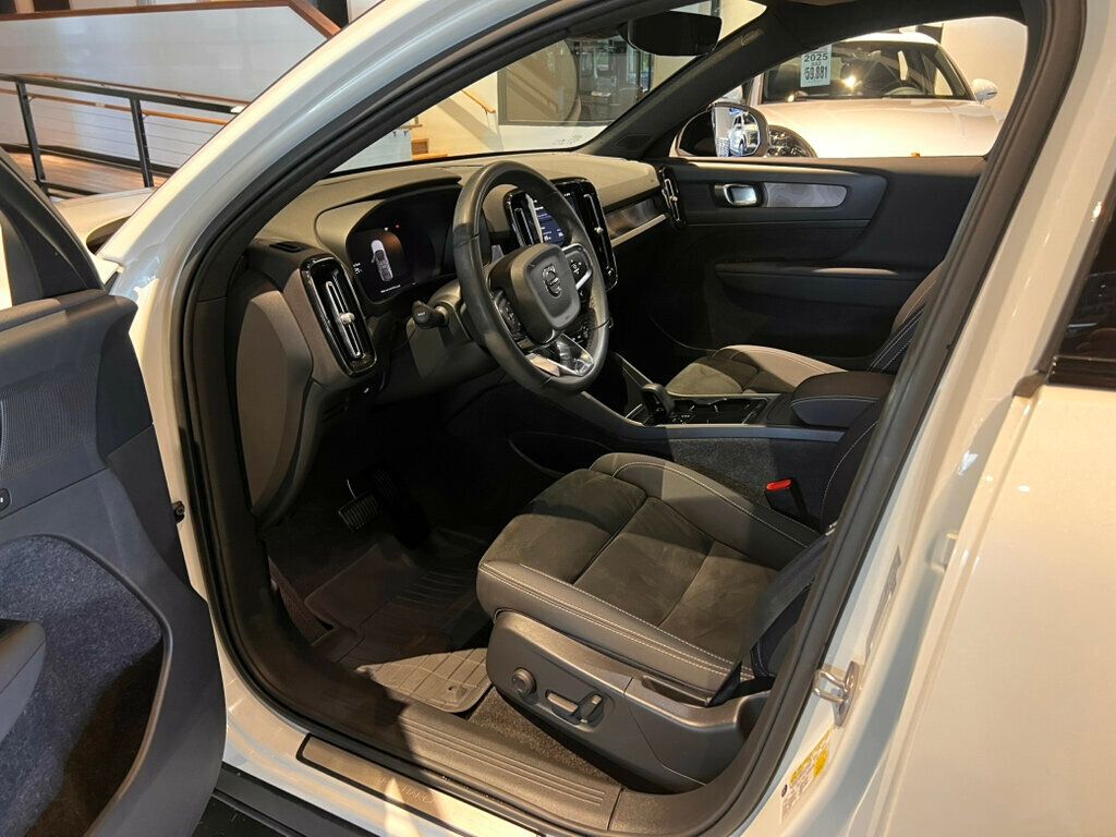 2023 Volvo C40 Recharge Pure Electric Twin/AWD/Plus/360Cam/PanoRoof/HtdSeats/NAV/AppleCarplay/LaneKeep - 23023476 - 14