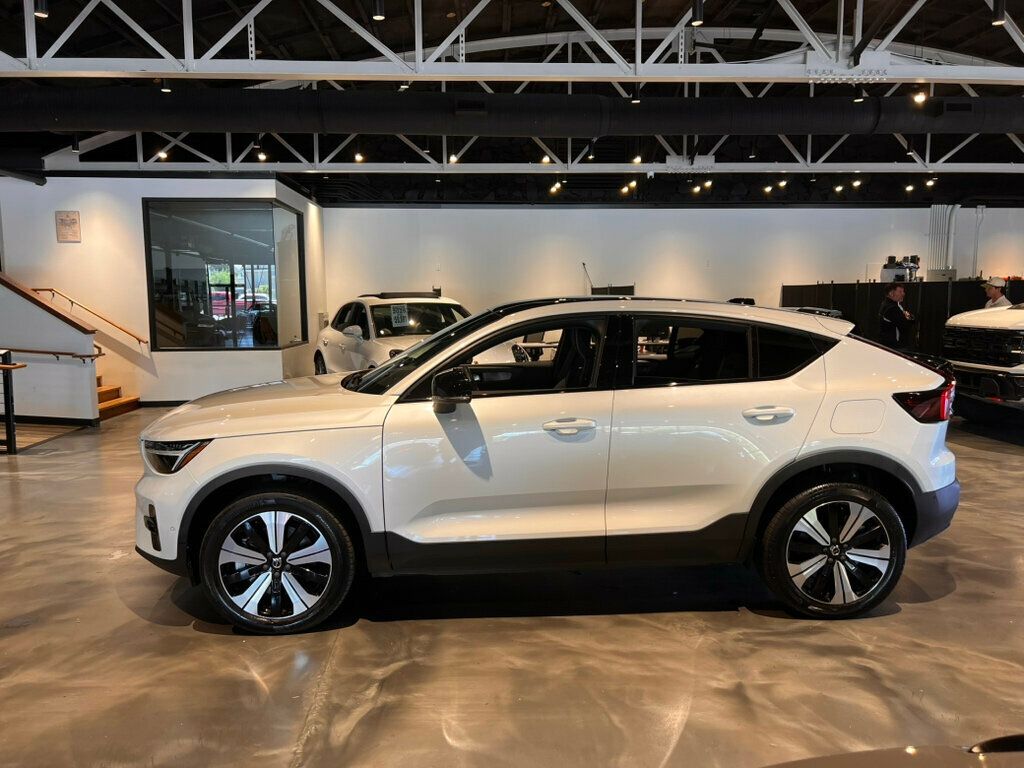 2023 Volvo C40 Recharge Pure Electric Twin/AWD/Plus/360Cam/PanoRoof/HtdSeats/NAV/AppleCarplay/LaneKeep - 23023476 - 1