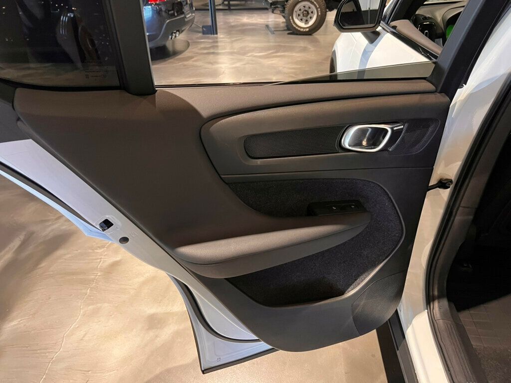 2023 Volvo C40 Recharge Pure Electric Twin/AWD/Plus/360Cam/PanoRoof/HtdSeats/NAV/AppleCarplay/LaneKeep - 23023476 - 20