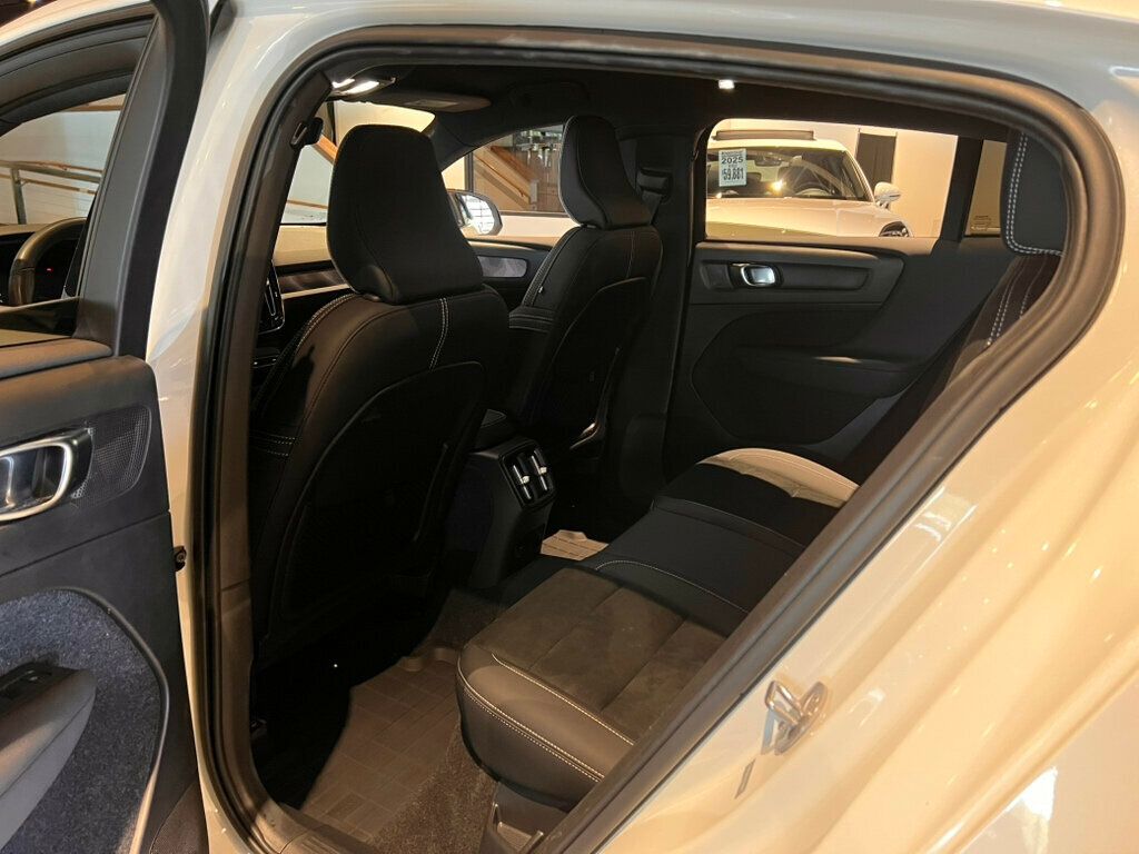 2023 Volvo C40 Recharge Pure Electric Twin/AWD/Plus/360Cam/PanoRoof/HtdSeats/NAV/AppleCarplay/LaneKeep - 23023476 - 21