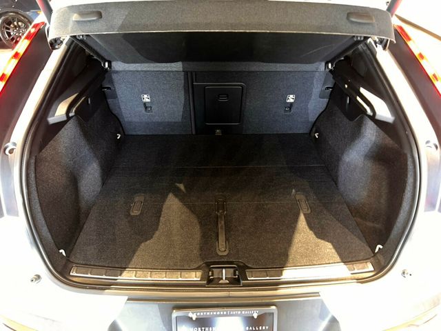 2023 Volvo C40 Recharge Pure Electric Twin/AWD/Plus/360Cam/PanoRoof/HtdSeats/NAV/AppleCarplay/LaneKeep - 23023476 - 23