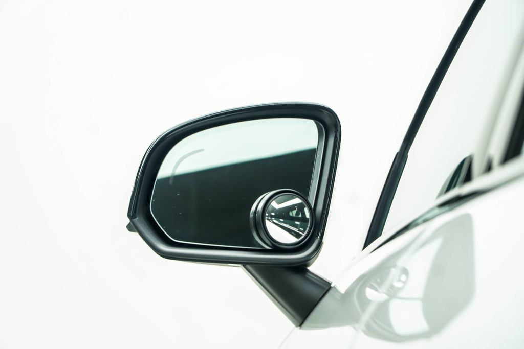 Volvo C40 photo 18