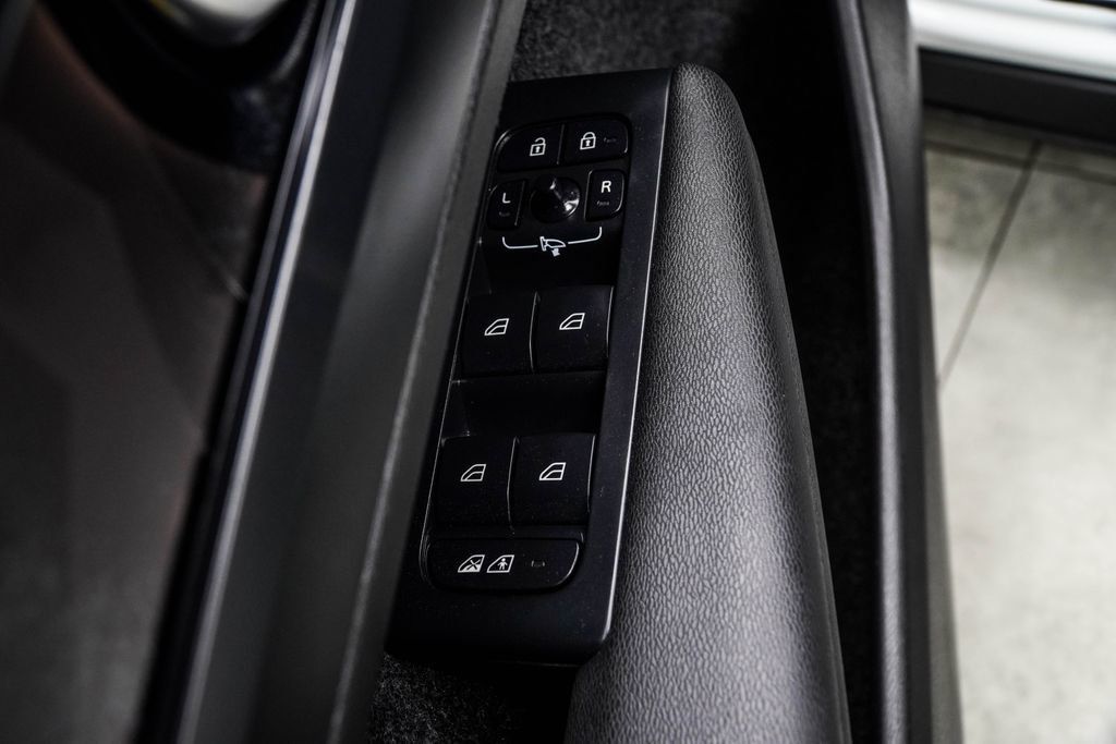 Volvo C40 photo 34