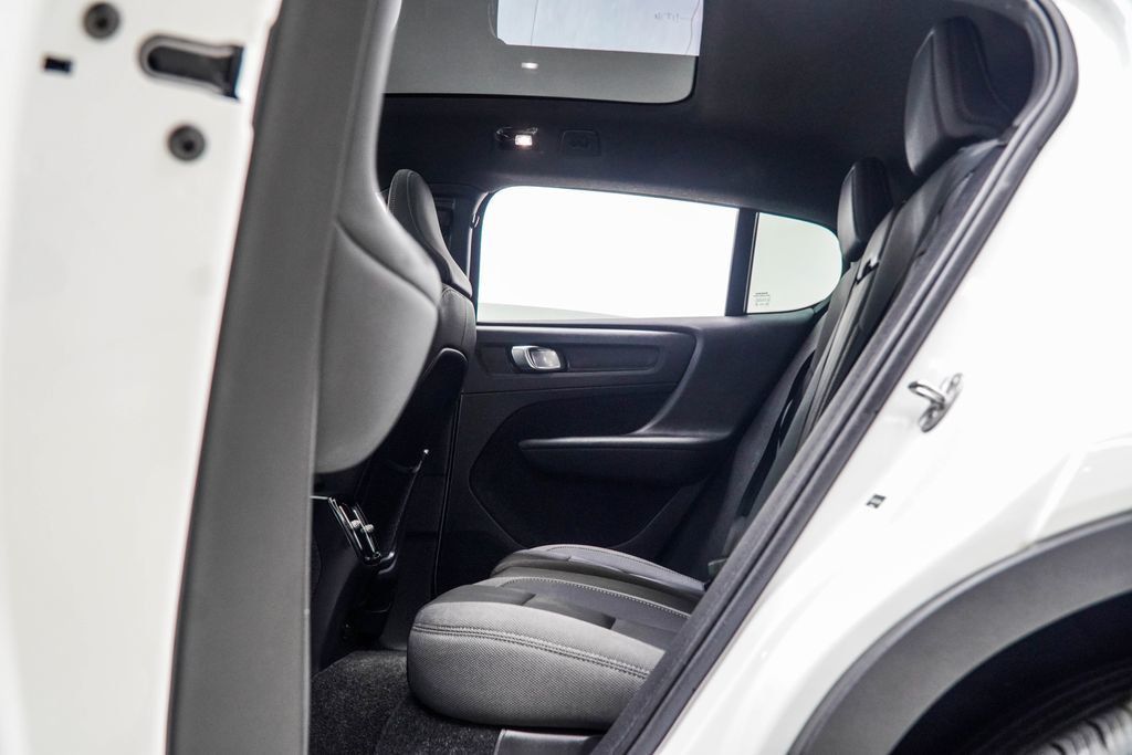 Volvo C40 photo 37