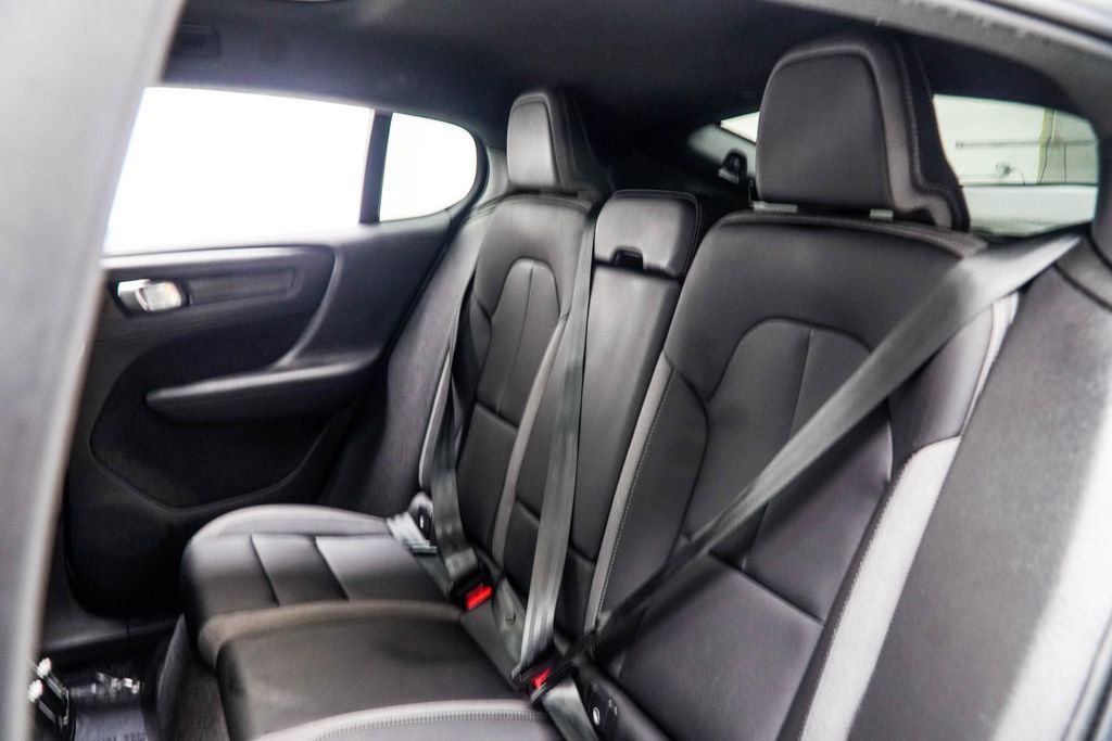 Volvo C40 photo 39