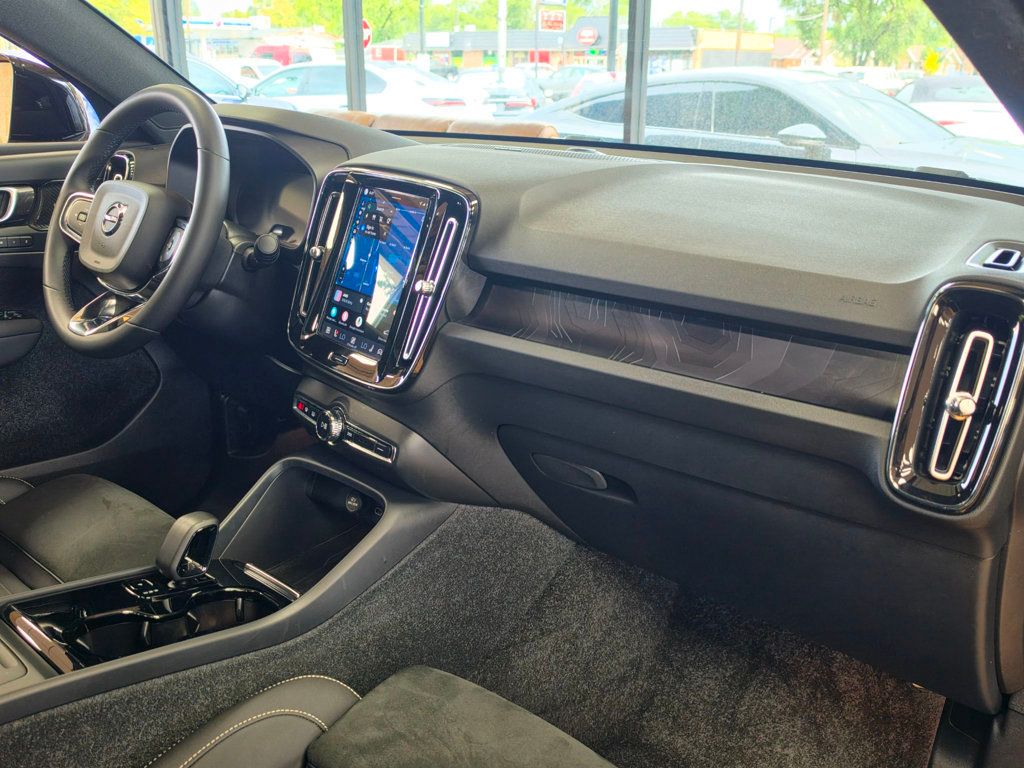 2023 Volvo C40 Recharge Pure Electric Twin eAWD Ultimate - 23062888 - 28