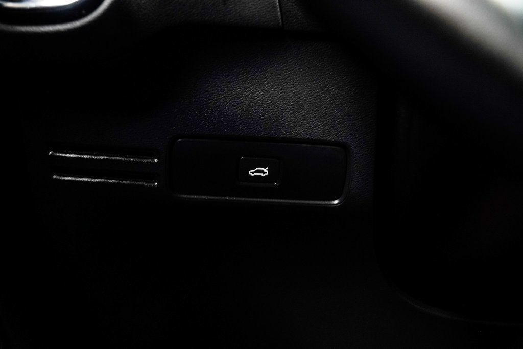 Volvo C40 photo 29