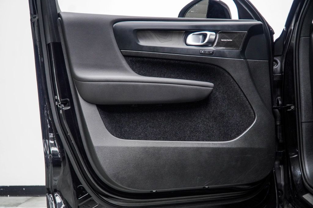Volvo C40 photo 32